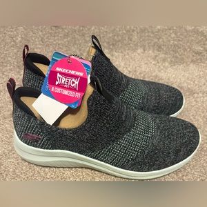 NWT! Skechers Women’s Air-cooled, memory foam slip-ons. Sz 9, heather black/gray